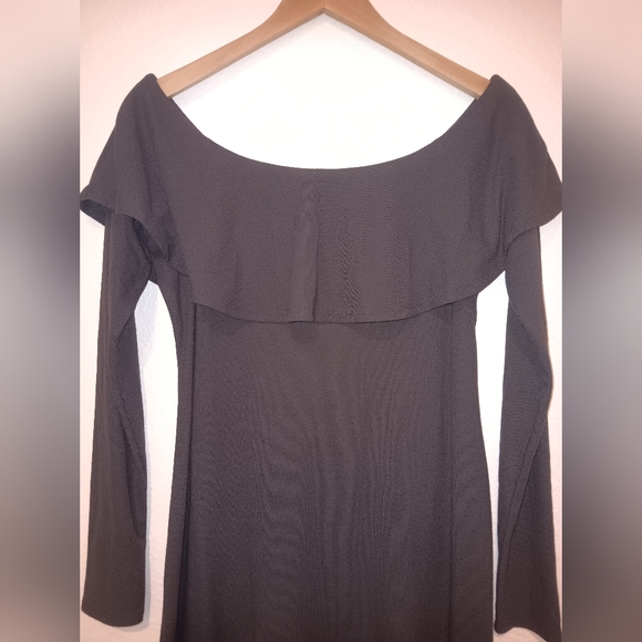 Express Gray Off Shoulder Dress - Picture 4 of 9